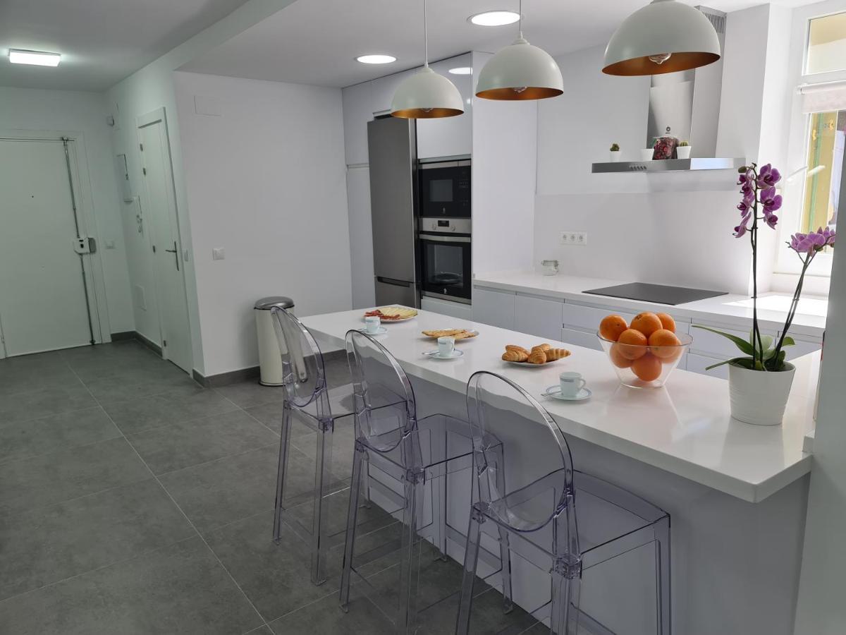 Modern 3 Bedroom Luxury Apartment In Торремолинос Экстерьер фото