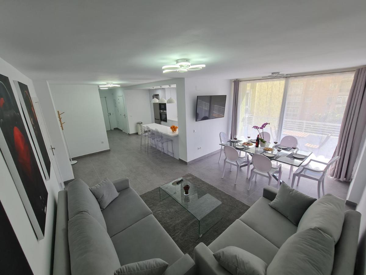 Modern 3 Bedroom Luxury Apartment In Торремолинос Экстерьер фото
