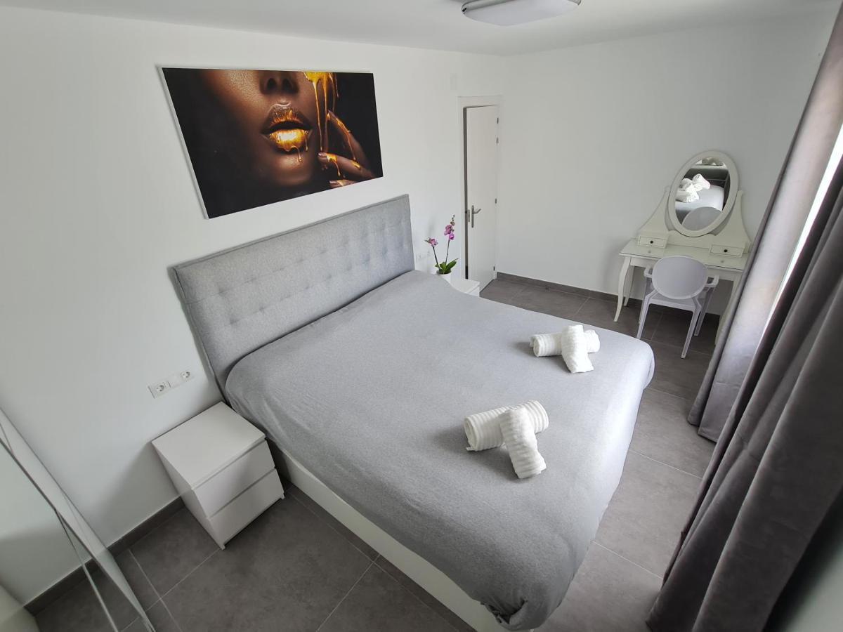 Modern 3 Bedroom Luxury Apartment In Торремолинос Экстерьер фото