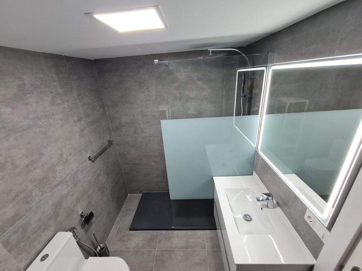 Modern 3 Bedroom Luxury Apartment In Торремолинос Экстерьер фото