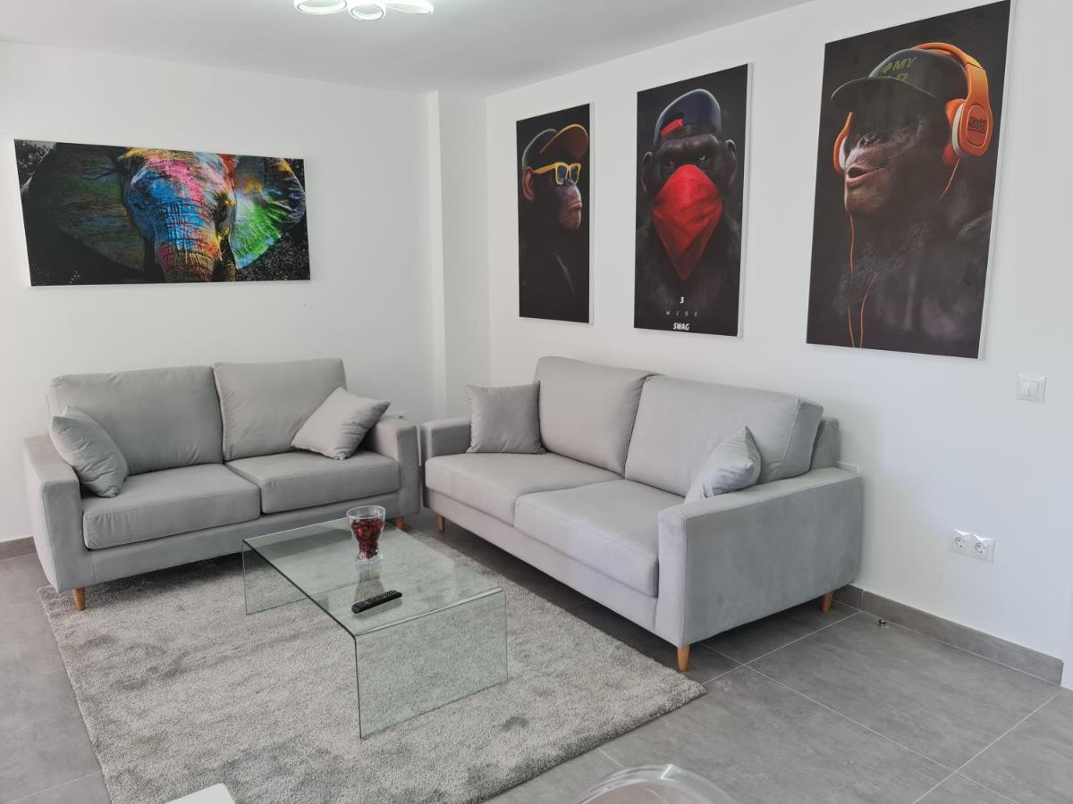 Modern 3 Bedroom Luxury Apartment In Торремолинос Экстерьер фото