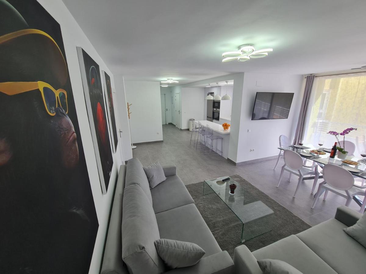 Modern 3 Bedroom Luxury Apartment In Торремолинос Экстерьер фото